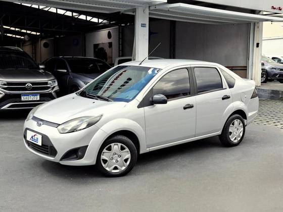 FORD FIESTA 1.6 ROCAM SEDAN 8V FLEX 4P MANUAL